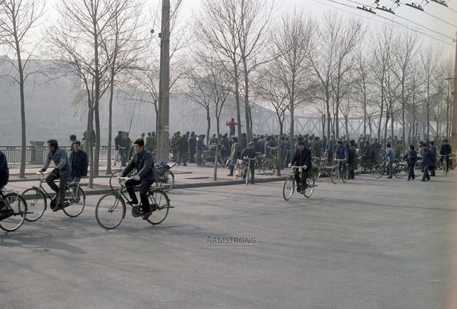 kaiyun官网入口车位锁车位锁地锁哪里